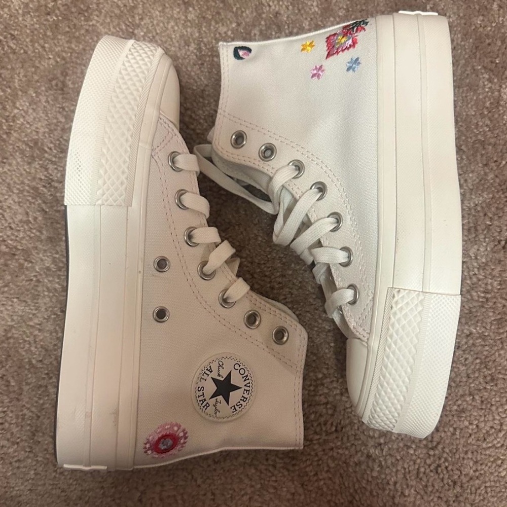 NEW IN BOX “Return to Festival” Platform Converse